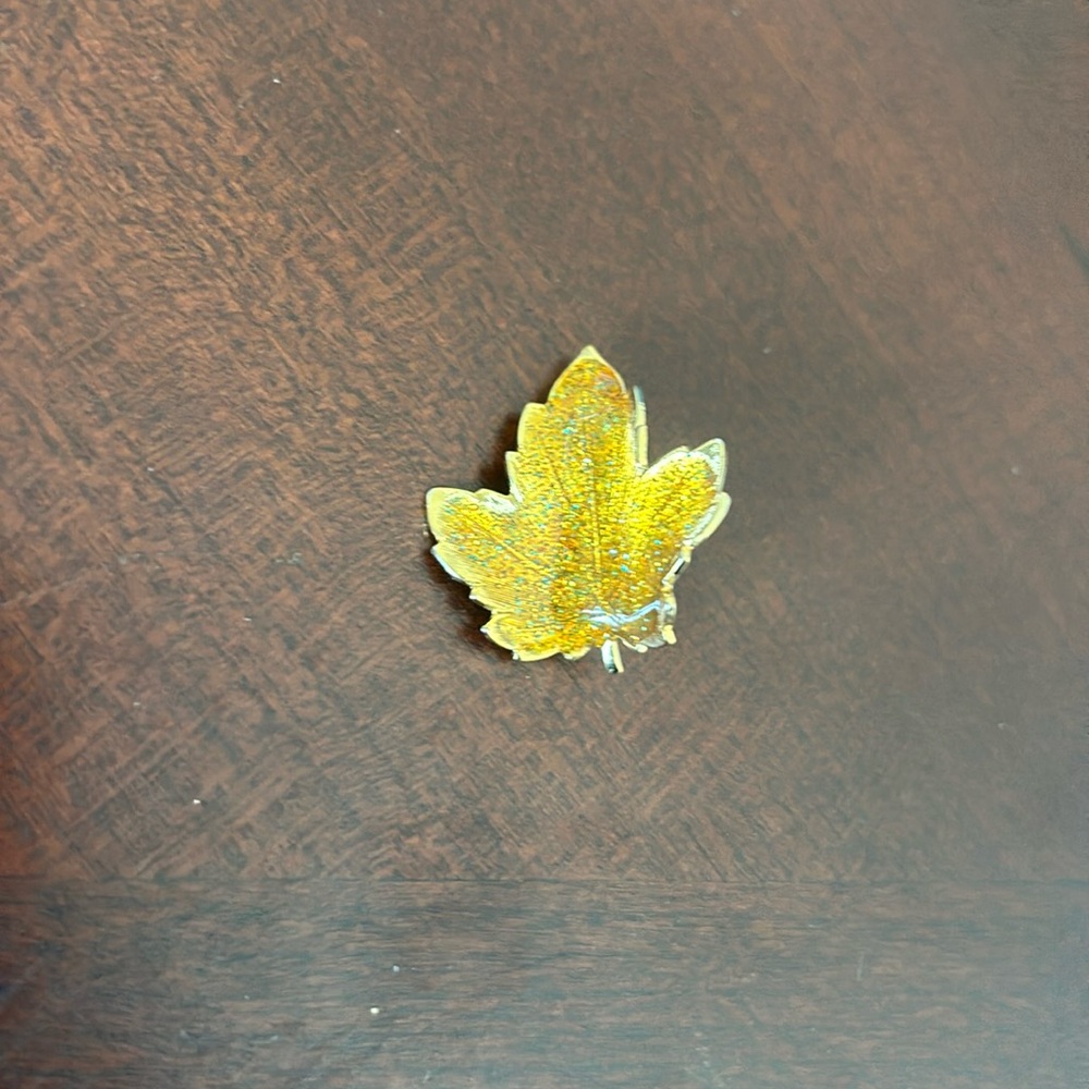 Small gold glitter leaf brooch pin